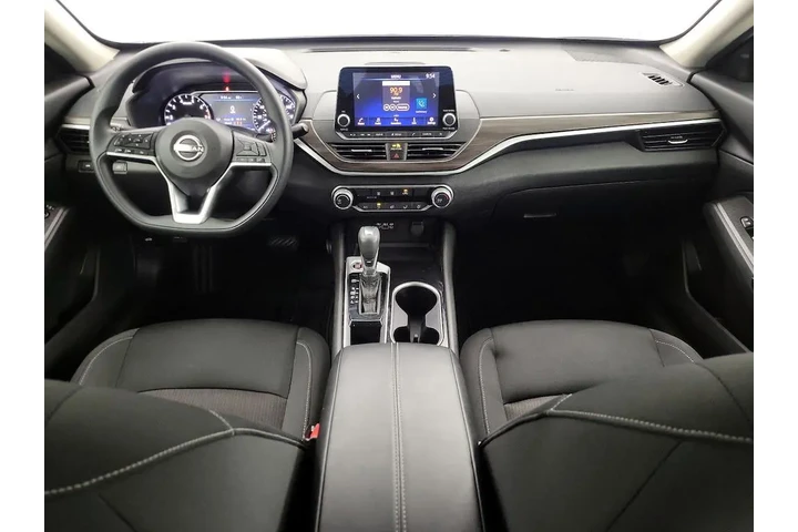 $18998 : Nissan Altima 2024 2.5 SV 4d image 9