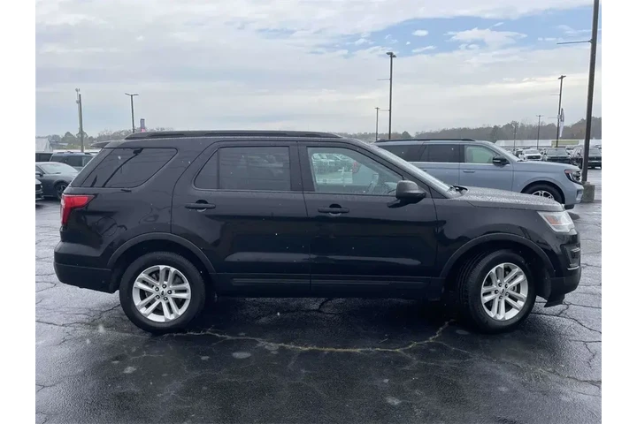 $14715 : Ford Explorer 2017 Base 4dr image 2