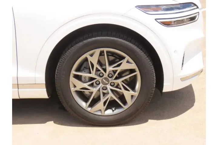 $30911 : Genesis GV70 2023 AWD 2.5T S image 7