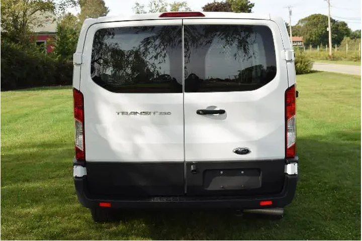 $33500 : Ford Transit 2024 250 3dr SW image 6