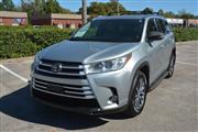 2017 Highlander XLE thumbnail