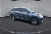 $30200 : PRE-OWNED 2019 TOYOTA HIGHLAN thumbnail