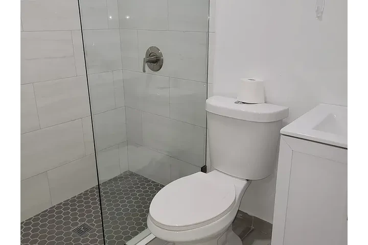 $900 : Cozy house completely upgrade! image 6