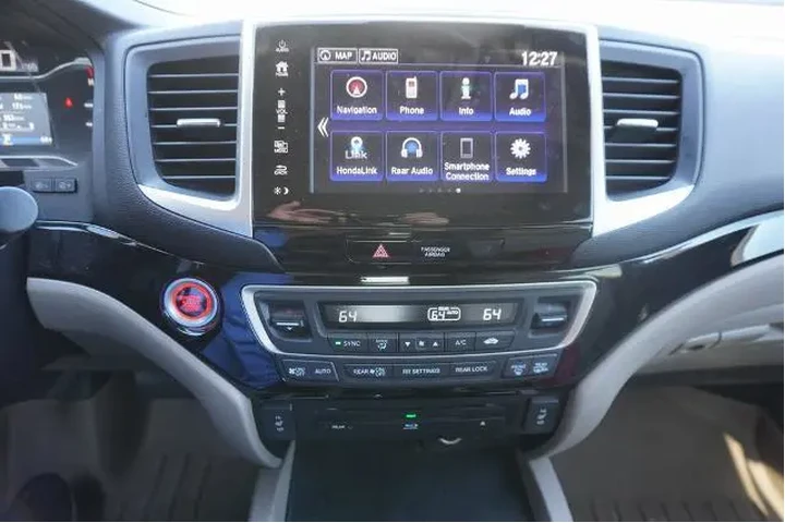 $18888 : Honda Pilot 2018 AWD Touring image 8