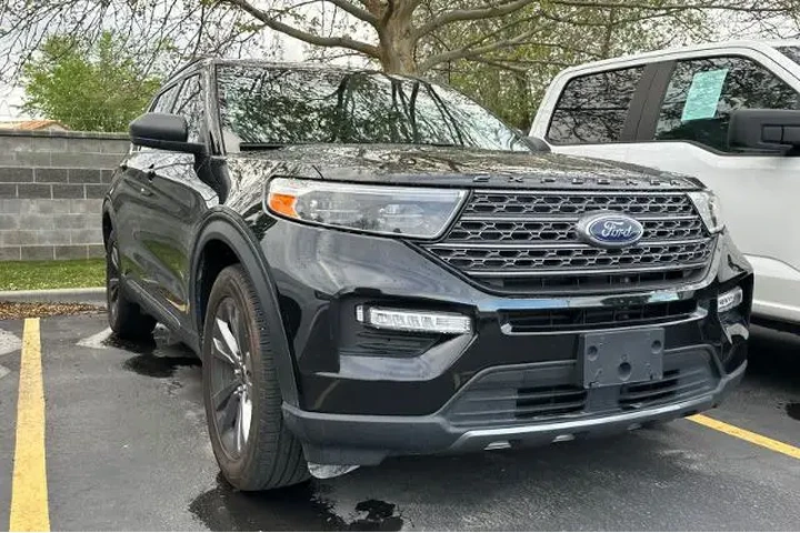 $25995 : Ford Explorer 2021 AWD XLT 4 image 3