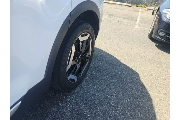 $32991 : Kia Telluride 2023 S 4dr SUV image 7