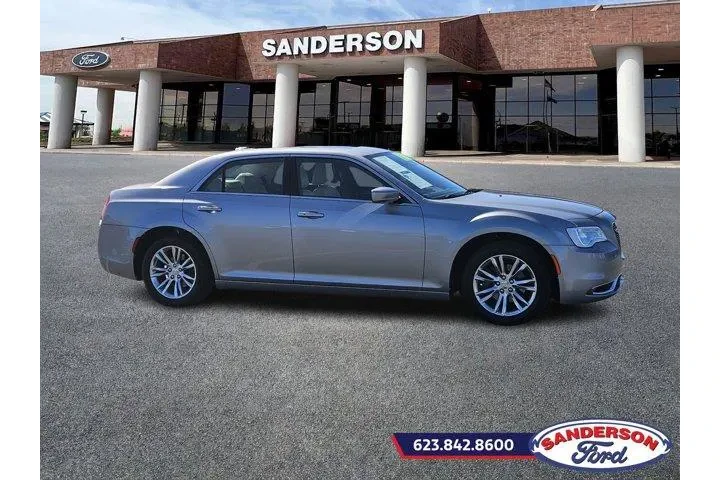 $11888 : Chrysler 300 2017 Limited 4d image 2