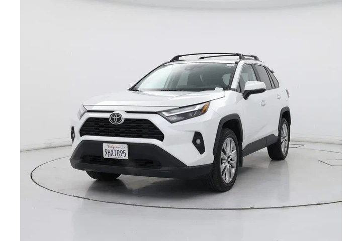$32998 : Toyota RAV4 2023 XLE Premium image 4
