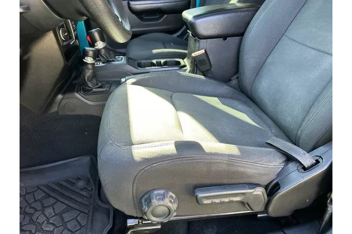 $23436 : Jeep Wrangler Unlimited 2019 image 10