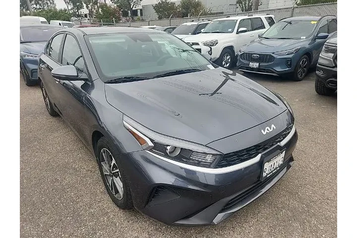 $19191 : Kia Forte 2023 LX 4dr Sedan image 1