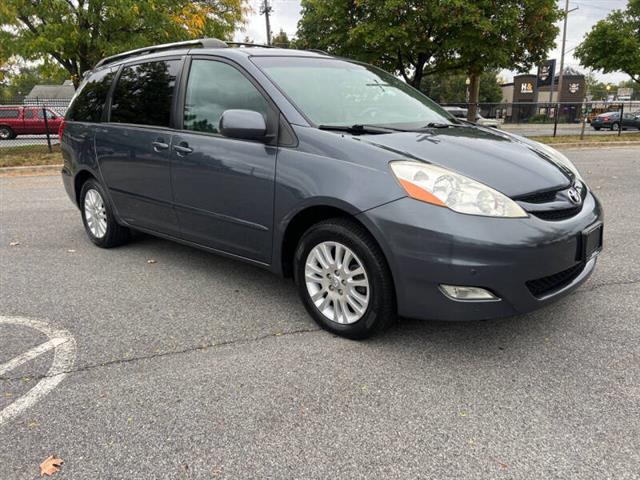 $8900 : 2009 Sienna XLE image 4