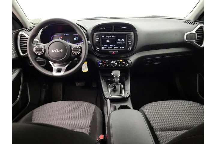 $16998 : Kia Soul 2024 LX 4dr Crossov image 9