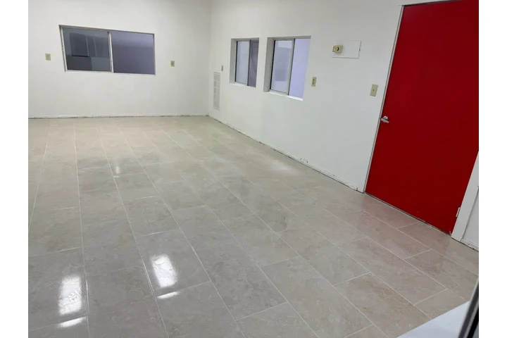 $6500 : Bodega Disponible en Gardena image 10
