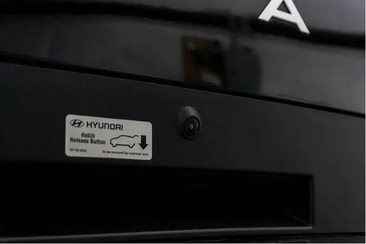 $29923 : Hyundai SANTA FE 2024 SEL 4d image 7