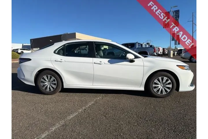 $27874 : Toyota Camry Hybrid 2024 LE image 4