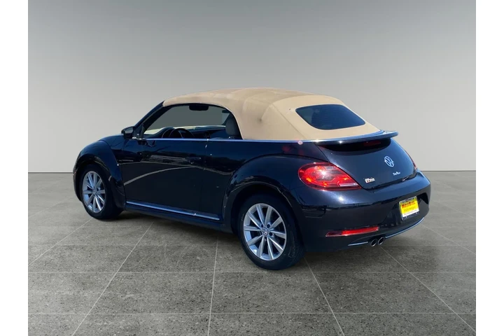 $24460 : Volkswagen Beetle Convertibl image 3