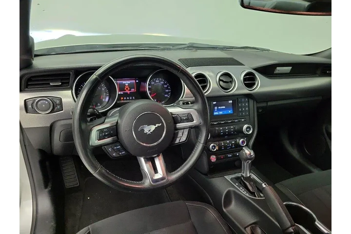 $30998 : Ford Mustang 2018 GT 2dr Fas image 9