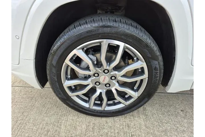 $29784 : GMC Terrain 2024 AWD Denali image 3