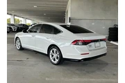 $20499 : Honda Accord 2024 LX 4dr Sed thumbnail