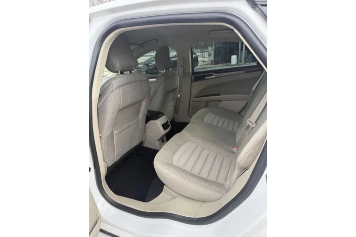 $7500 : 2019 Fusion Hybrid SE image 6