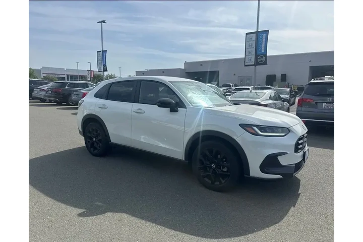$30998 : Honda HR-V 2023 AWD Sport 4d image 2