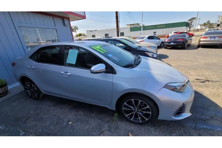 $12995 : 2017 Corolla SE image 4