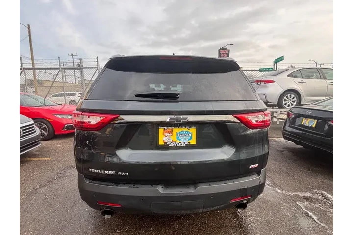2019 Traverse RS image 7