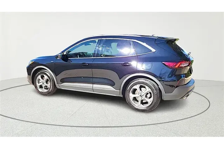 $21979 : Ford Escape 2025 ST-Line 4dr image 5