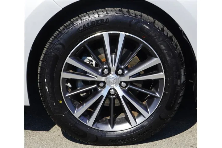 $15984 : 2016 Corolla LE Plus Sedan 4D image 10