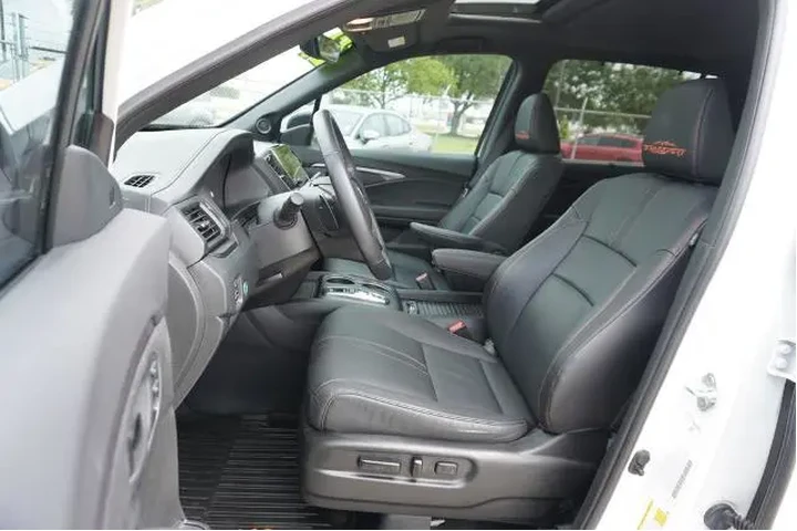 $35225 : Honda Passport 2023 AWD Trai image 7