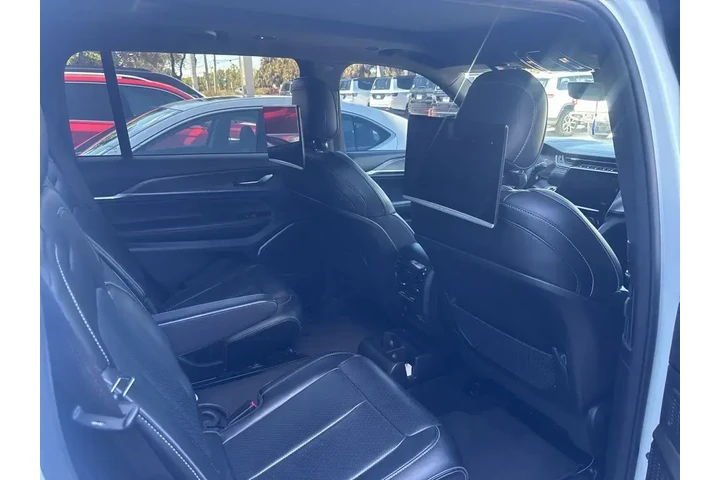 $37997 : Jeep Grand Cherokee L 2024 4 image 8