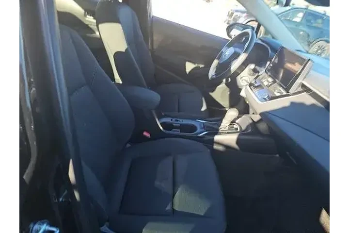 $18422 : Toyota Corolla 2024 LE 4dr S image 6