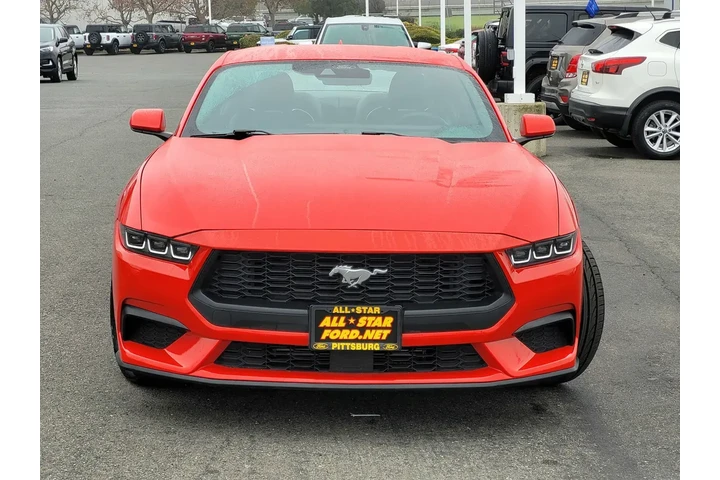 $27989 : Ford Mustang 2024 EcoBoost 2 image 2