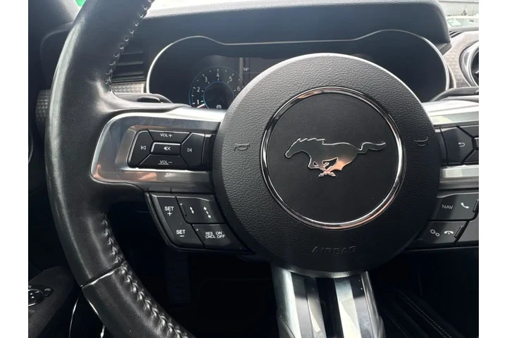 2022 Mustang GT Premium Coupe image 7