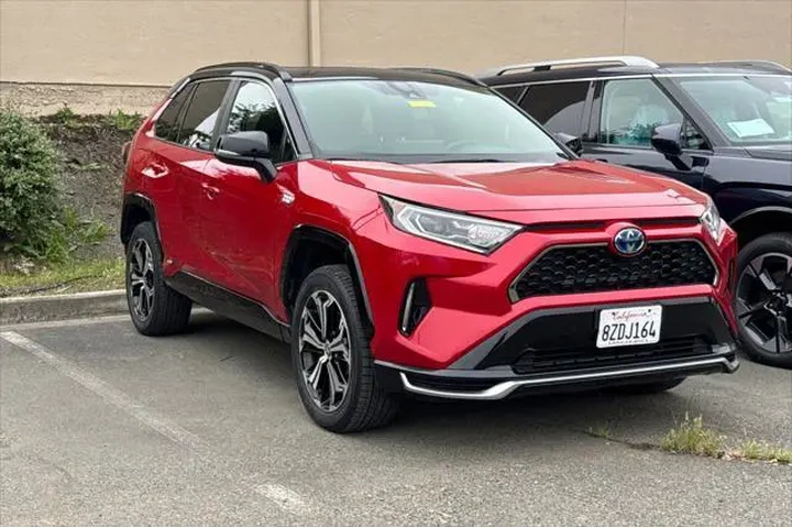 $39990 : Toyota RAV4 Prime 2021 AWD X image 2