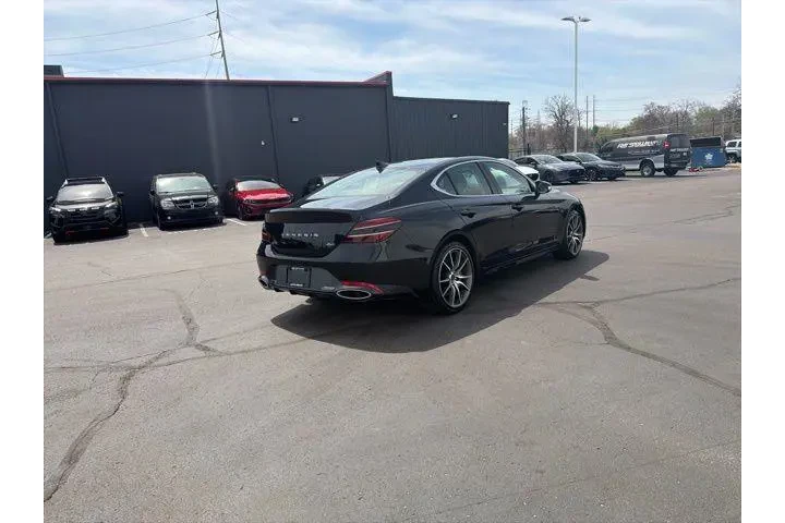 $31980 : Genesis G70 2025 2.5T Standa image 7