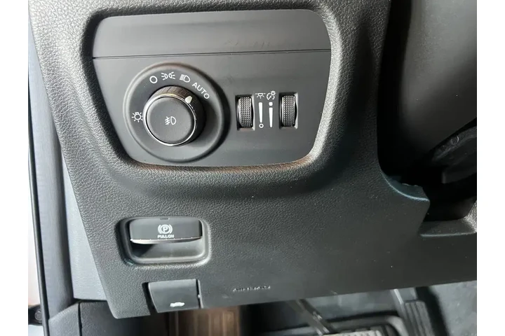 $39880 : Jeep Grand Cherokee L 2025 4 image 9