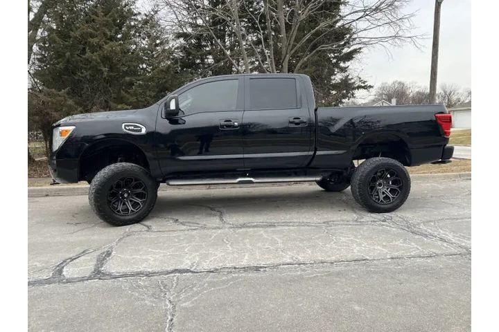 $22995 : 2020 Titan XD SV image 9