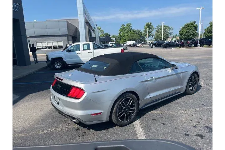 $17584 : Ford Mustang 2019 EcoBoost P image 8