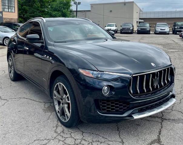 $23900 : 2018 Levante GranLusso image 4