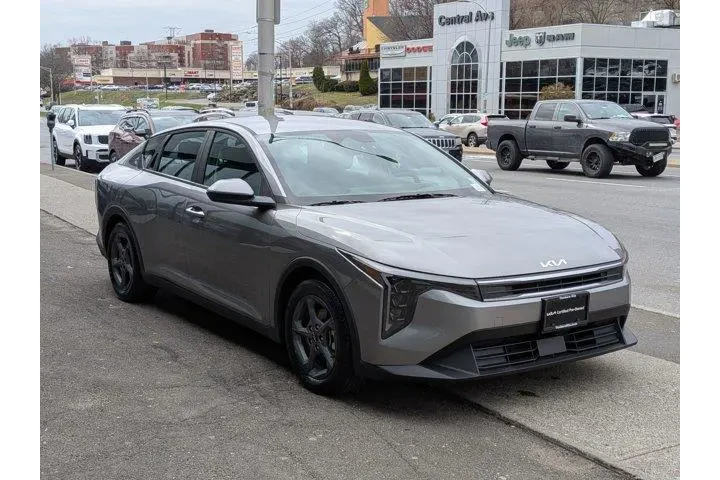 $22895 : Kia K4 2025 LXS 4dr Sedan image 4