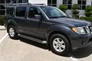 $3500 : 2011 Nissan Pathfinder SV SUV thumbnail