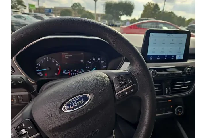 $12390 : Ford Escape 2020 SE 4dr SUV image 9