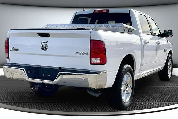 $20000 : Ram 1500 2017 4x4 SLT 4dr Cr image 6