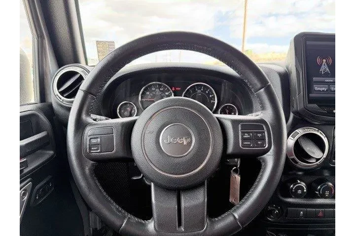 $23200 : Jeep Wrangler Unlimited 2016 image 9