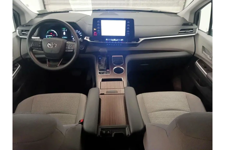 $35998 : Toyota Sienna 2023 LE 8-Pass image 9