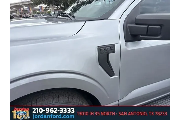 $33358 : Ford F-150 2023 4x2 XL 4dr S image 4