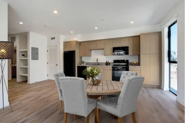 $1000 : Cozy 1-Bedroom and 1-Bathroom image 5