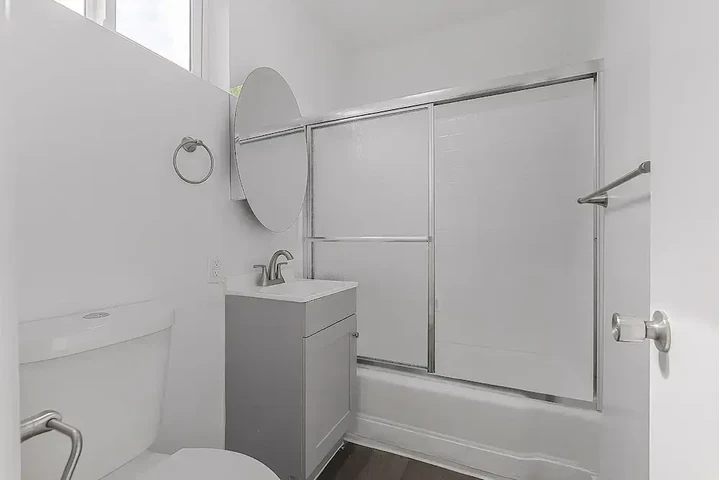 $1300 : Ready For Move IN image 2