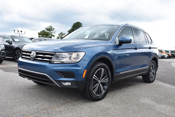 2018 Tiguan 2.0T SEL image 1